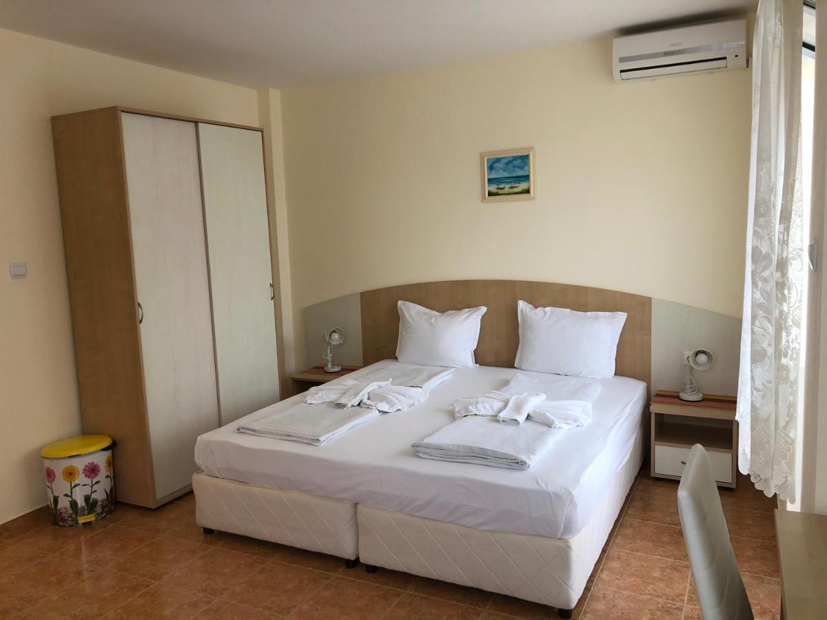 Borko Guest House Primorsko Exterior photo