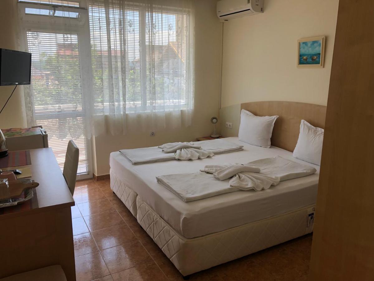 Borko Guest House Primorsko Exterior photo