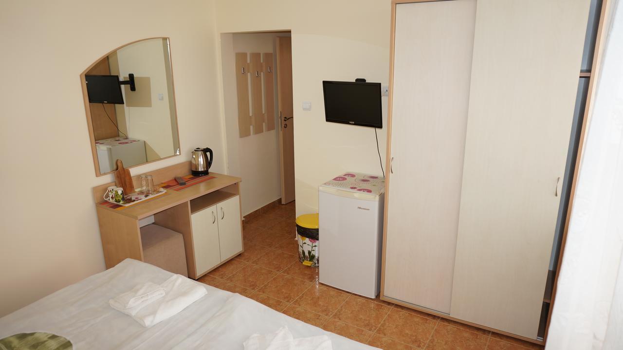 Borko Guest House Primorsko Exterior photo